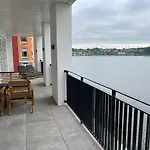Apartment Overlooking With 8 Beds *