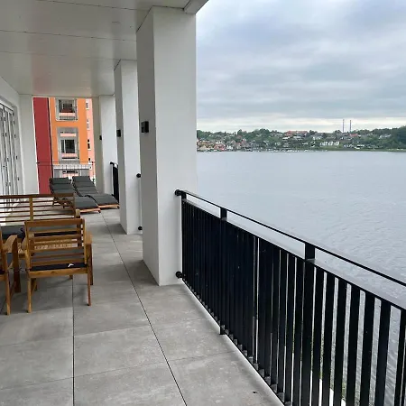Appartement Overlooking With 8 Beds *