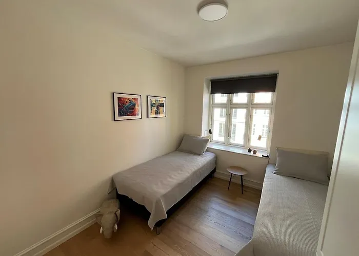 Overlooking With 8 Beds *