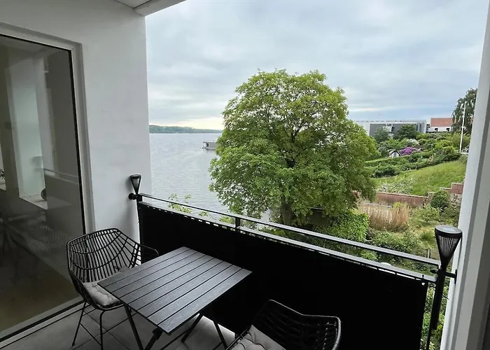 Apartment Overlooking With 8 Beds Skanderborg